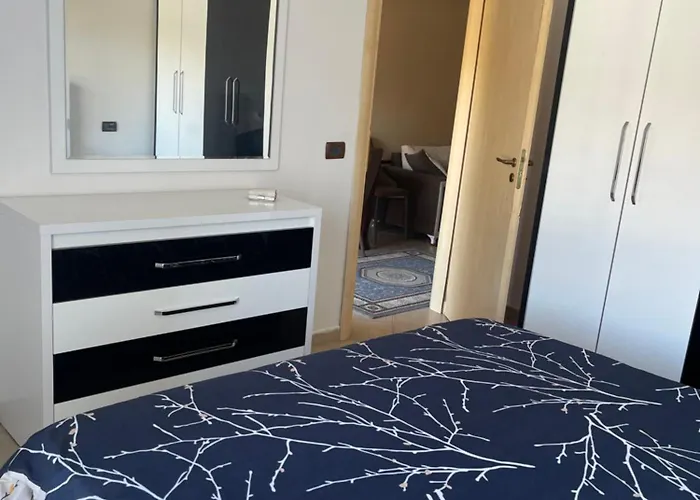 Apartment Shkembi I Kavajes *